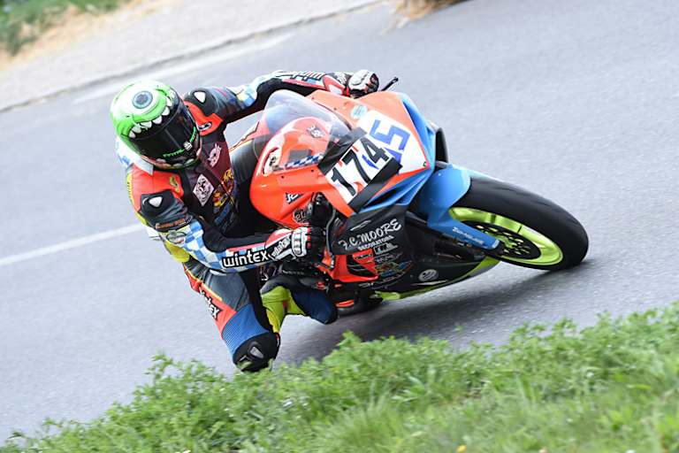 In Landshaag konnte sich David Datzer schon an die Supersportklasse gewöhnen