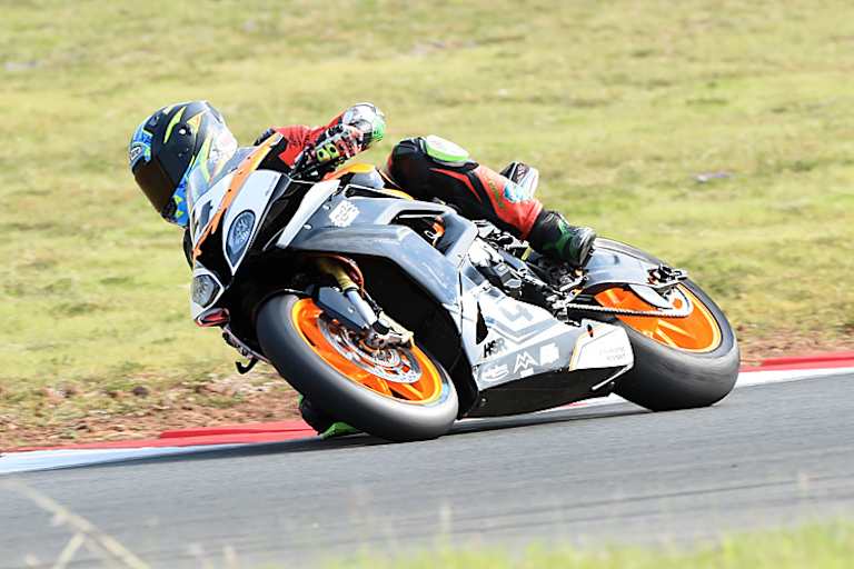 Nico Thöni auf der racing4fun-BMW