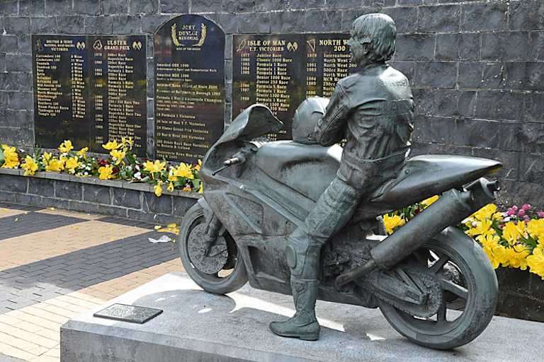 Der Memorial Garden für Joey Dunlop, dem King of the Mountain