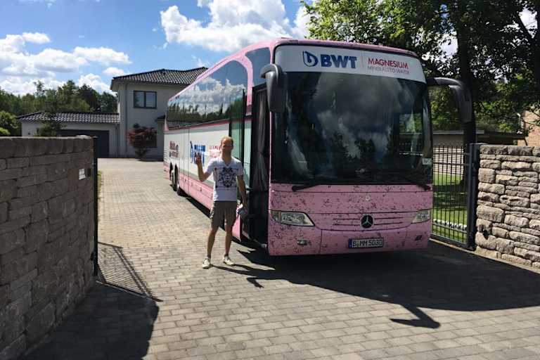 Von zu Hause in Berlin geht es schon samstags auf die große Reise in Richtung Le Mans