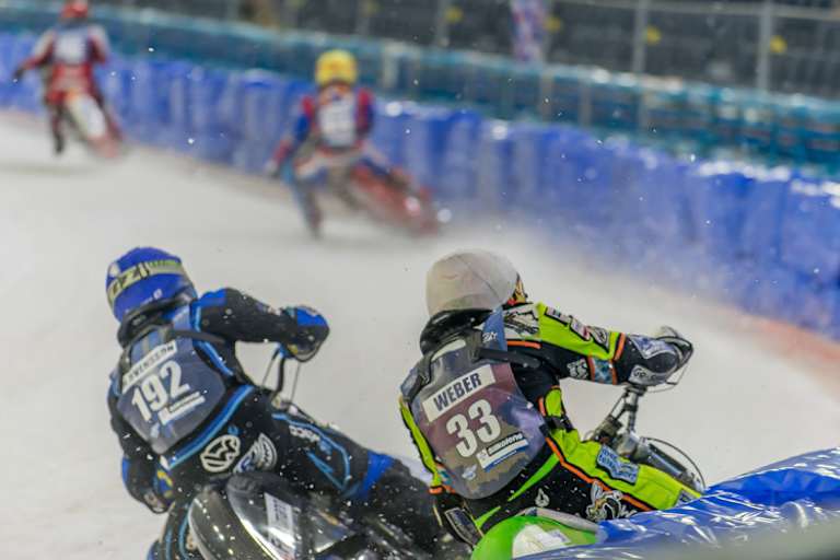 Niclas Svensson ließ keinen Zentimeter Platz für Hans Weber 