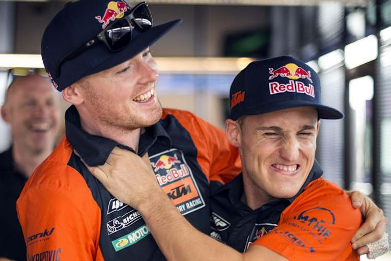 Bradley Smith (links) und Pol Espargaró 