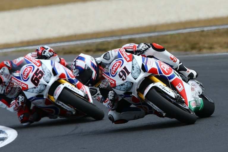 Gemeinsam einsam: Jonathan Rea (65) und Leon Haslam (91) unter sich