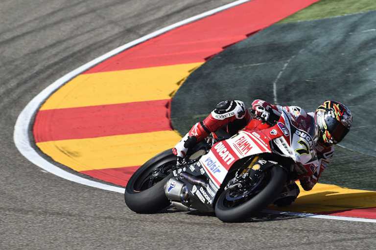 Chaz Davies mit seiner Ducati Panigale in Aragón