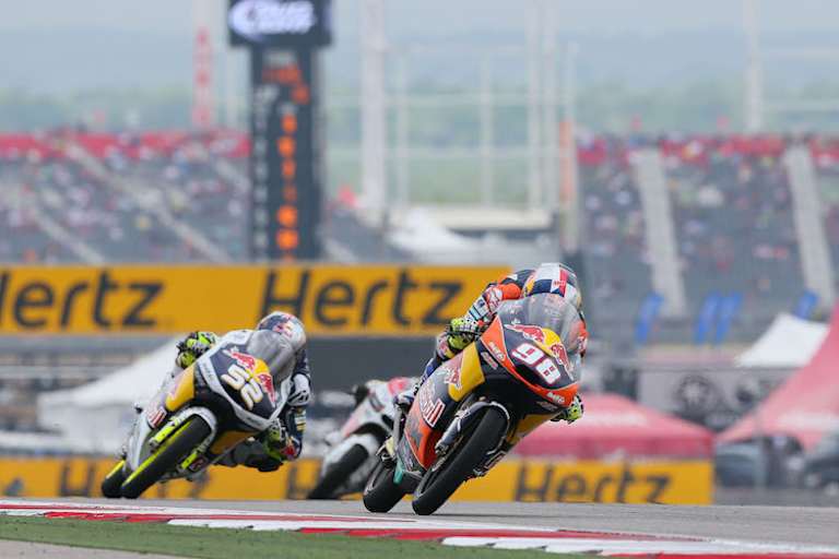 Das Rennen über beschäftigte sich Hanika (98) mit McPhee und Kent