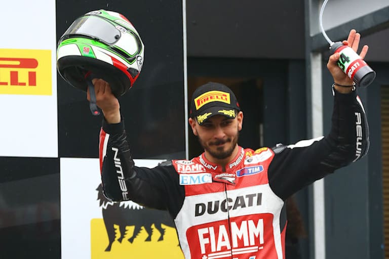 Das erste Podium für Davide Giugliano mit der Ducati Panigale