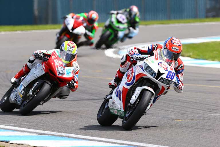 Michael van der Mark setzte sich gegen Jules Cluzel (MV) durch