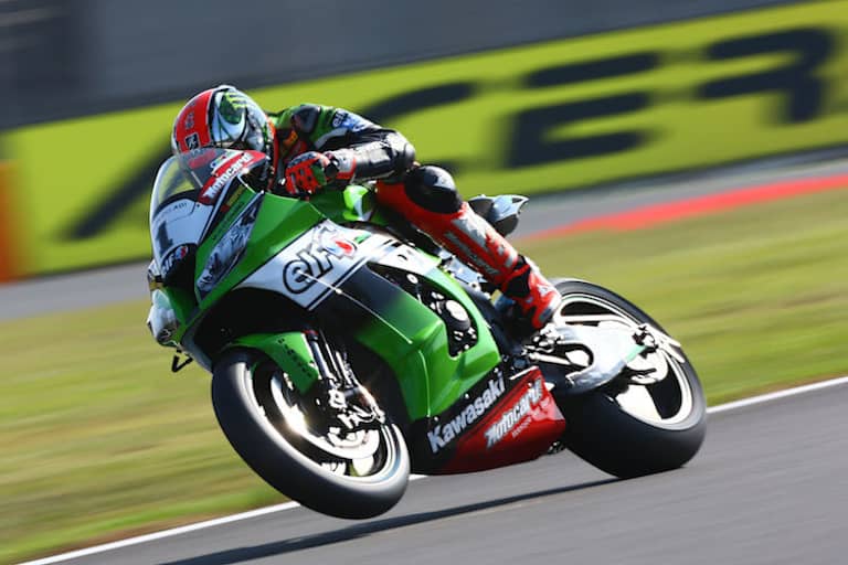 In der Superpole dominierte Tom Sykes mit neuem Rundenrekord