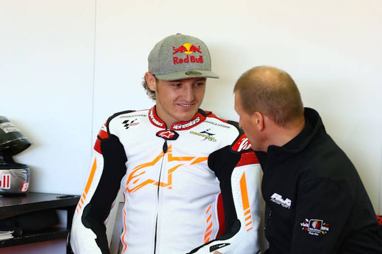 Der Finne Aki Ajo (li) steht Miller auch beim Valencia-Test zur Seite
