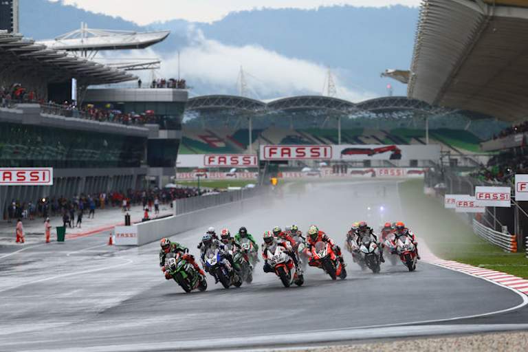 Start zum zweiten Superbike-Rennen 2016