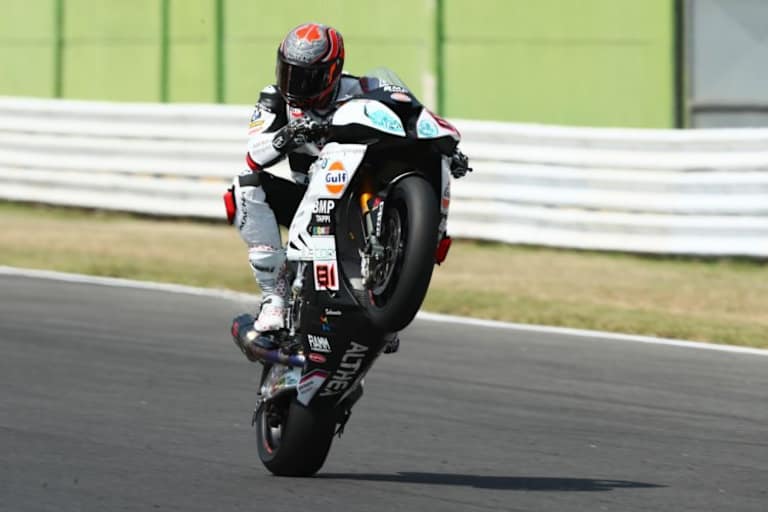 Bei Jordi Torres stimmt die Show auf und neben der Rennstrecke