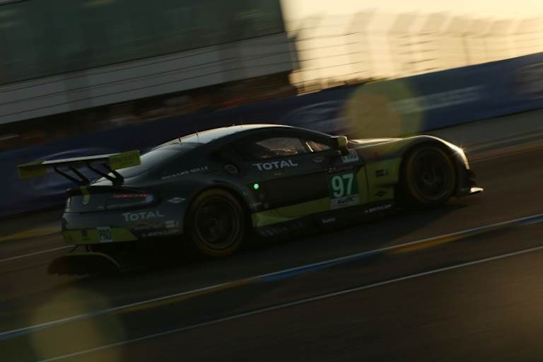 Aston Martin Vantage mit Turner, Adam und Serra auf Position eins der GTE Pro