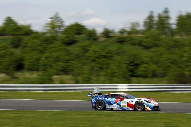 Platz zwei für die Corvette C7 GT3-R von Marvin Kirchhöfer und Daniel Keilwitz