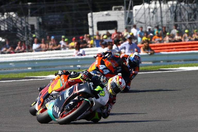 Silverstone-Rennen: Domi Aegerter vor den KTM-Assen Binder und Oliveira