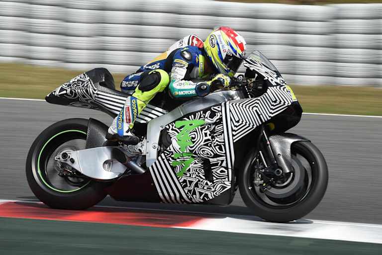 Domi Aegerter am 15. Juni beim Barcelona-Test mit der Akira-Kawasaki