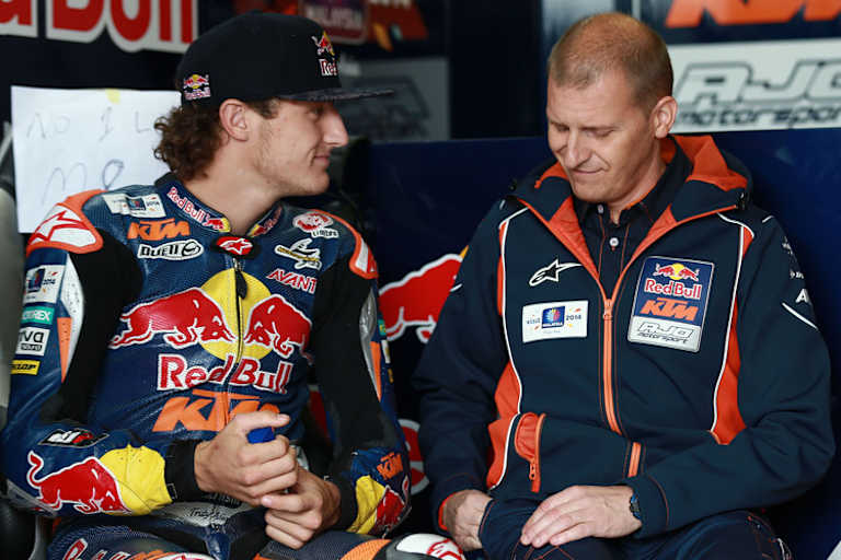 Moto3-WM-Leader Jack Miller mit Teamchef Aki Ajo