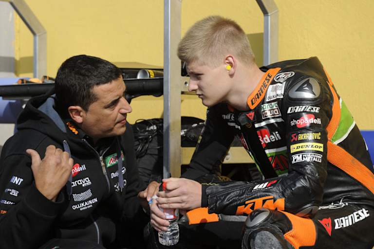 Niklas Ajo (rechts) fährt 2014 die Moto3-WM auf Husqvarna statt auf KTM