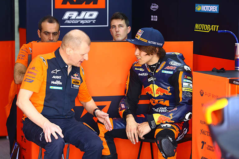 Teamchef Aki Ajo mit dem Japaner Nagashima