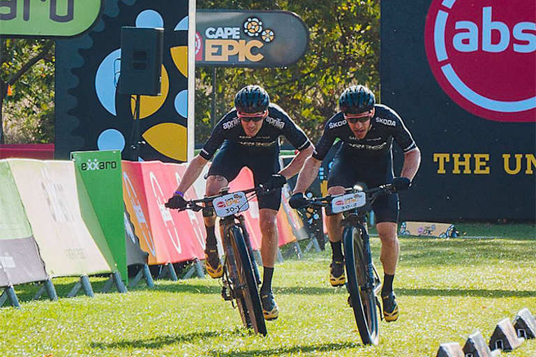 Aleix Espargaró und Teampartner Zugasti