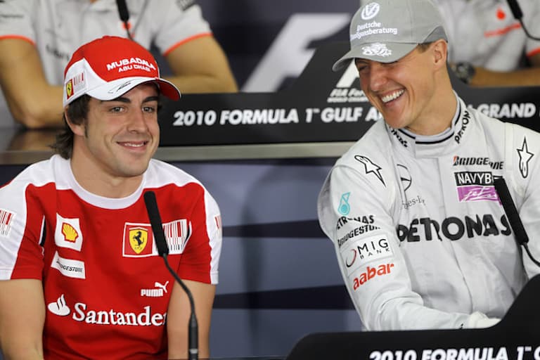 Alonso 2010 mit Schumacher: Die Farben haben gewechselt