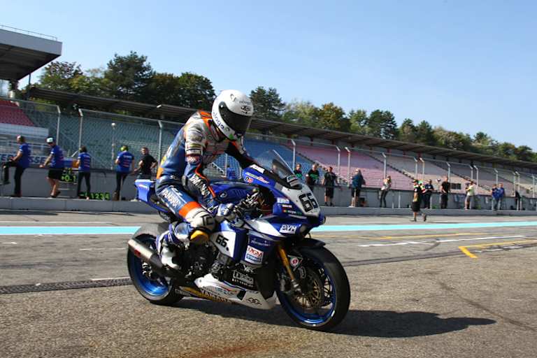 Mit der Yamaha in Richtung Box