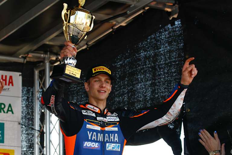 Pokal beim Gaststart