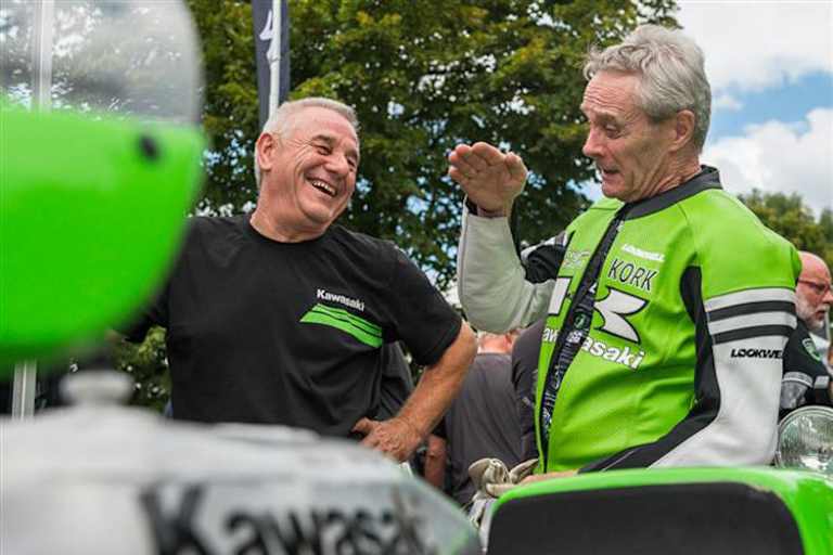 Die Weltmeister Toni Mang (li.) und Kork Ballington