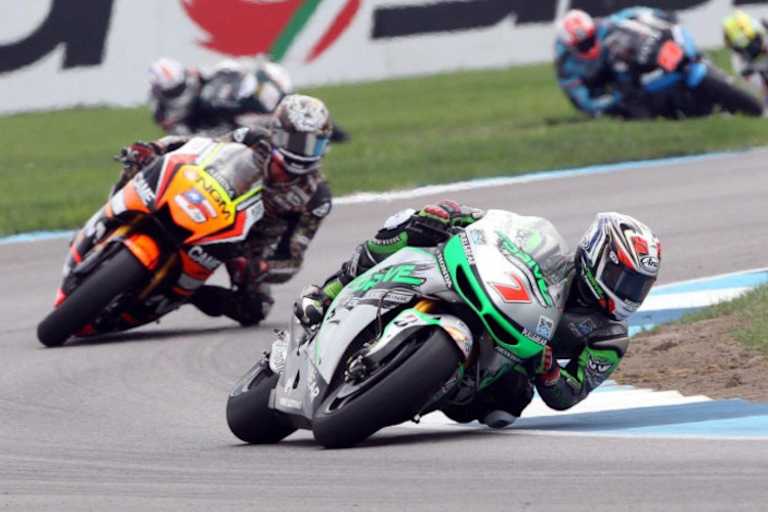 Im Rennen von Indy: Hiroshi Aoyama (7) hat Colin Edwards (5) überholt