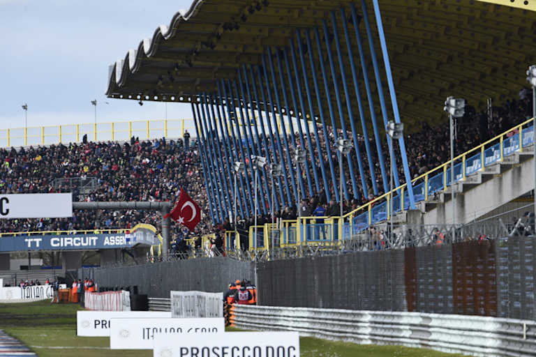So voll waren die Tribünen bei der Superbike-WM in Assen lange nicht mehr