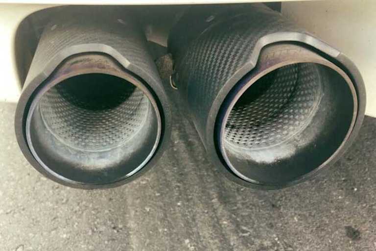 32 Liter auf 100 km/h meldete der restlos begeisterte Herr Schröter begeistert