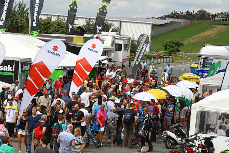 Fette Beute bei IDM Autogrammstunde