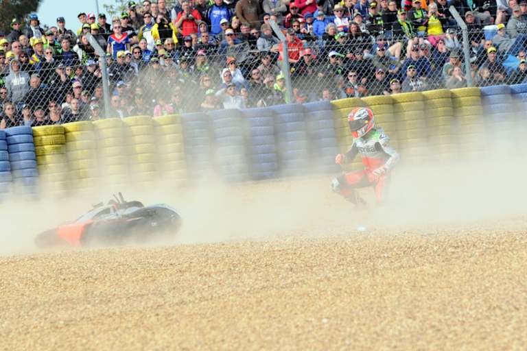 Auch Aprilia-Kollege Alvaró Bautista stürzte im Warm-up