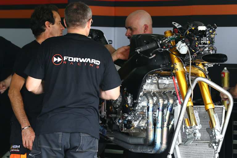 Die Yamaha YZR-M1 von Loris Baz