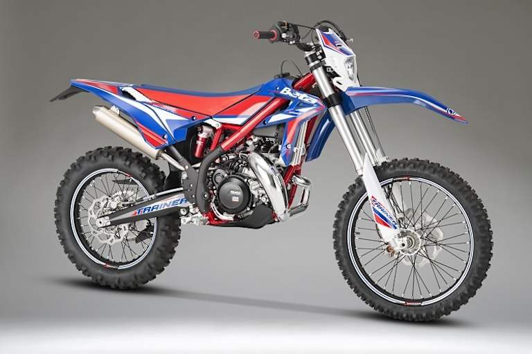 Die Beta Xtrainer 250 wird mit soften Enduroreifen ausgeliefert, die zum Charakter des Motors passen.