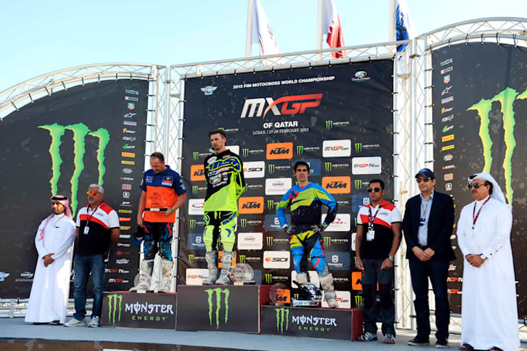 Die Siegerehrung der «Losail Motocross Championship» mit Julián Simón