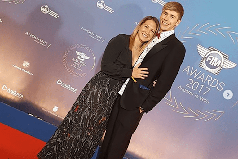 Die fünffache Motocross-Weltmeisterin Kiara Fontanesi mit MotoGP-Pilot Scott Redding