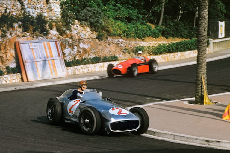 Juan Manuel Fangio 1955 im Silberpfeil