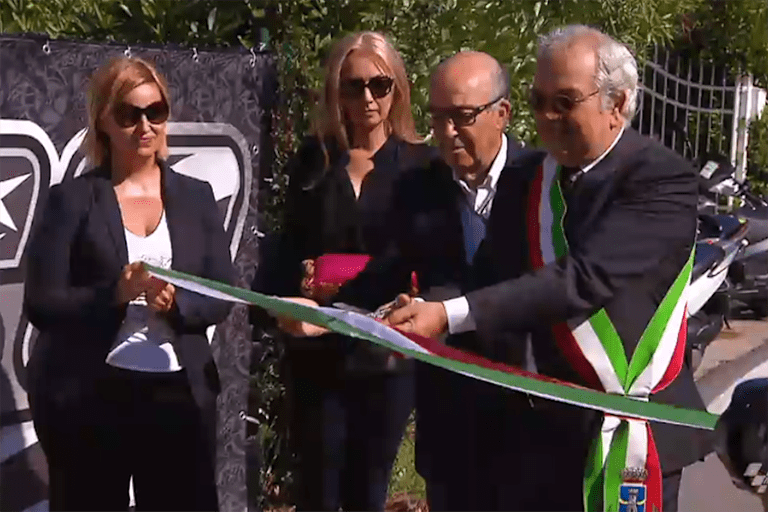 Dorna-CEO Carmelo Ezepelta war bei der Eröffnung vor Ort