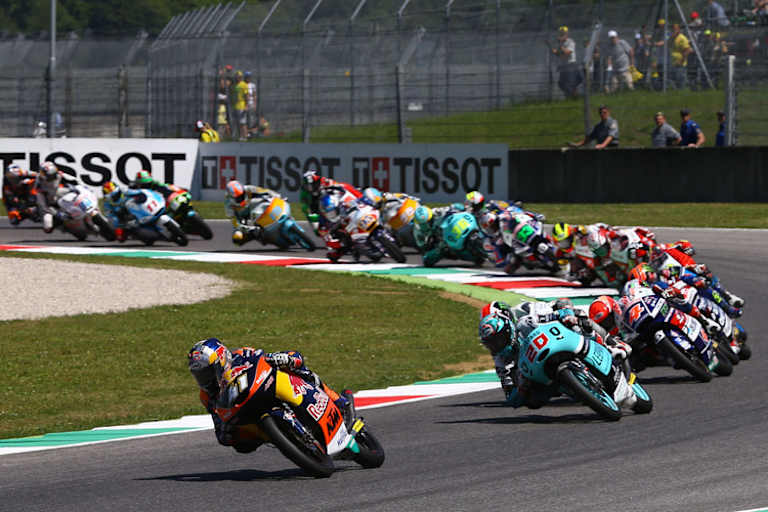 Im Rennen: Brad Binder führt vor Fabio Quartararo, der Fünfter wurde