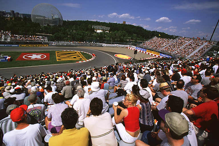 Links oben die Biosphäre