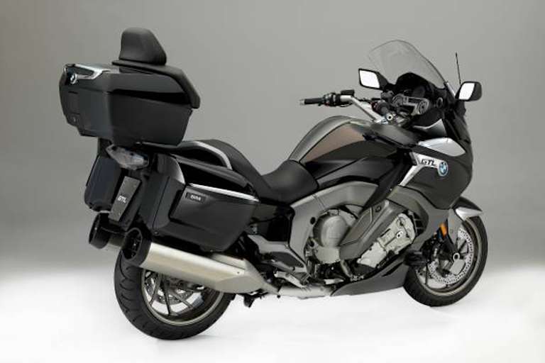 Die K 1600 GTL bietet komfortable Sitzplätze für zwei Personen und ihr Gepäck