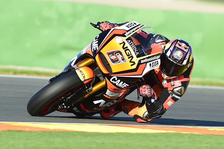 24 Liter Sprit stehen 2014 und 2015 den Open-Bikes, wie der Forward-Yamaha von Bradl, zur Verfügung