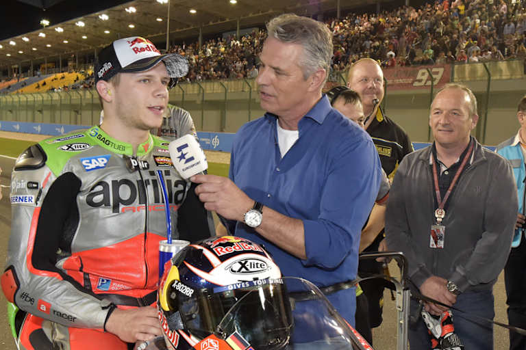 Katar 2016: Stefan Bradl mit Jan Stecher, im Hintergrund Helmut Bradl