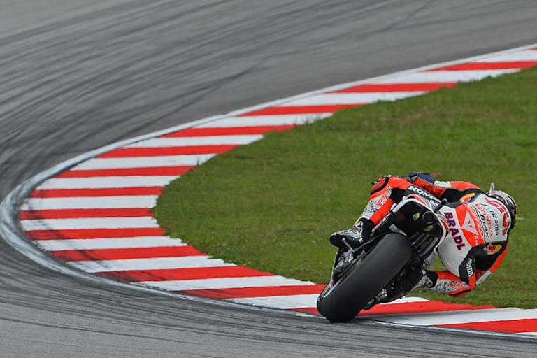 Stefan Bradl beim Sepang-Training 2013: Er will maximal 0,5 sec auf die Spitze verlieren