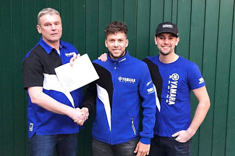 Zuletzt starte der Niederländer (Mitte) im Team Buchner