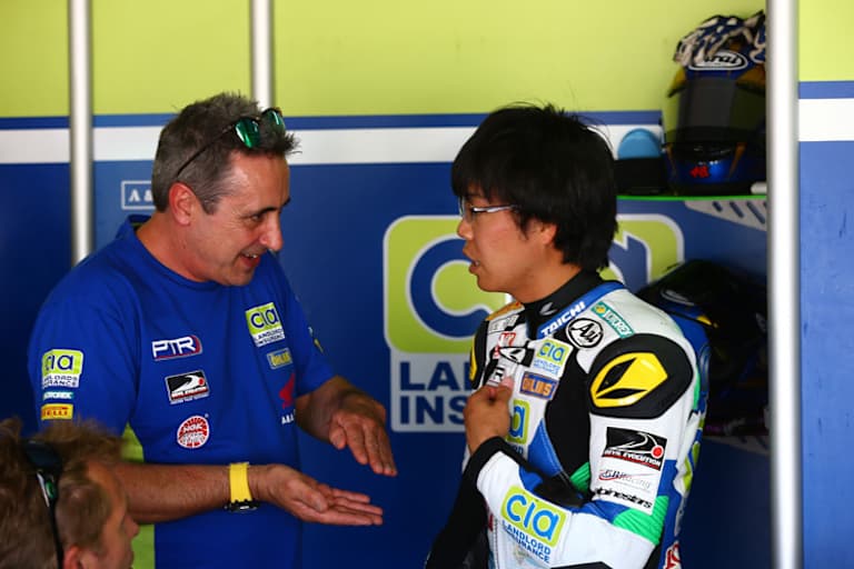 Simon Buckmaster (li.) mit Hikari Okubo