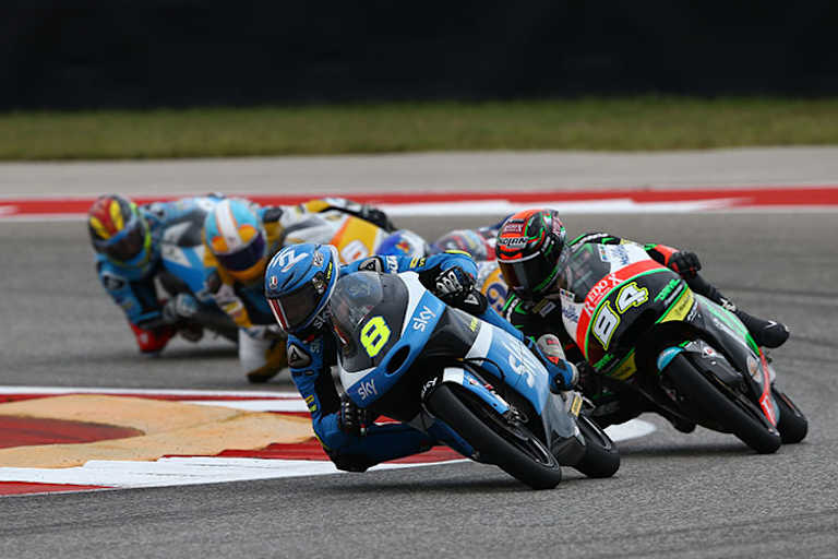 2016 absolviert Bulega seine erste Moto3-Saison im Team Sky VR46