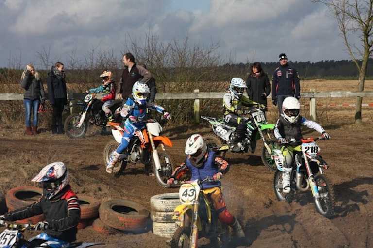 Auch der MX-Nachwuchs zeigte auf der Strecke sein Können