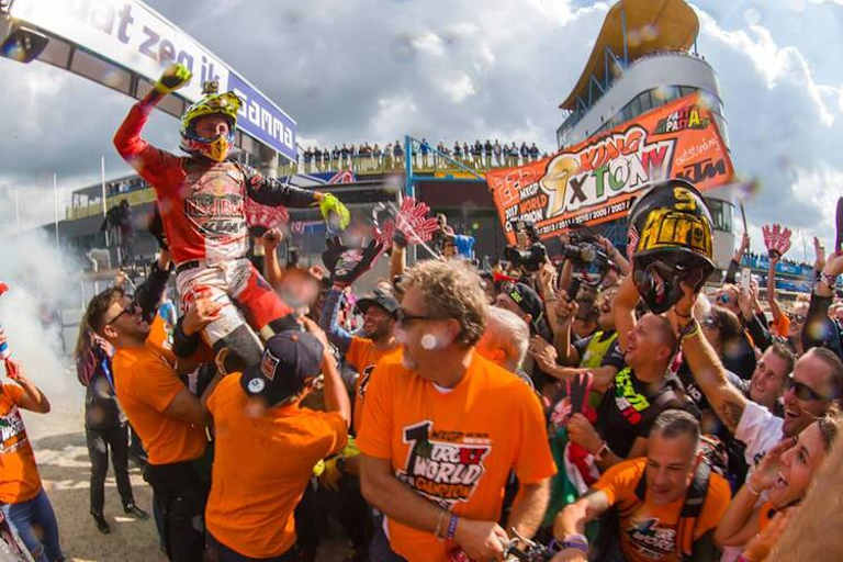 Der italienische Motocross-Held Tony Cairoli