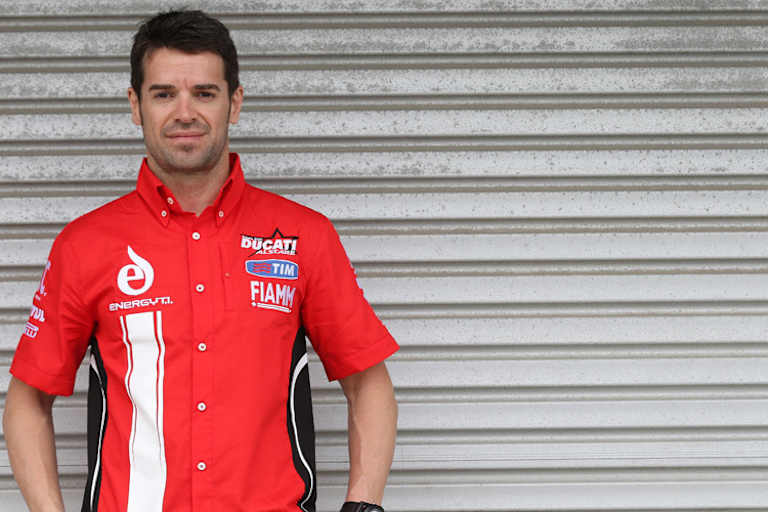 Pole-Position in Phillip Island: Einziger Erfolg für Carlos Checa 2013